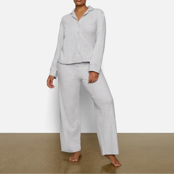 NWT SKIMS COTTON BLEND JERSEY PAJAMA SET IN LIGHT HEATHER GREY SIZE XXS - Picture 1 of 9